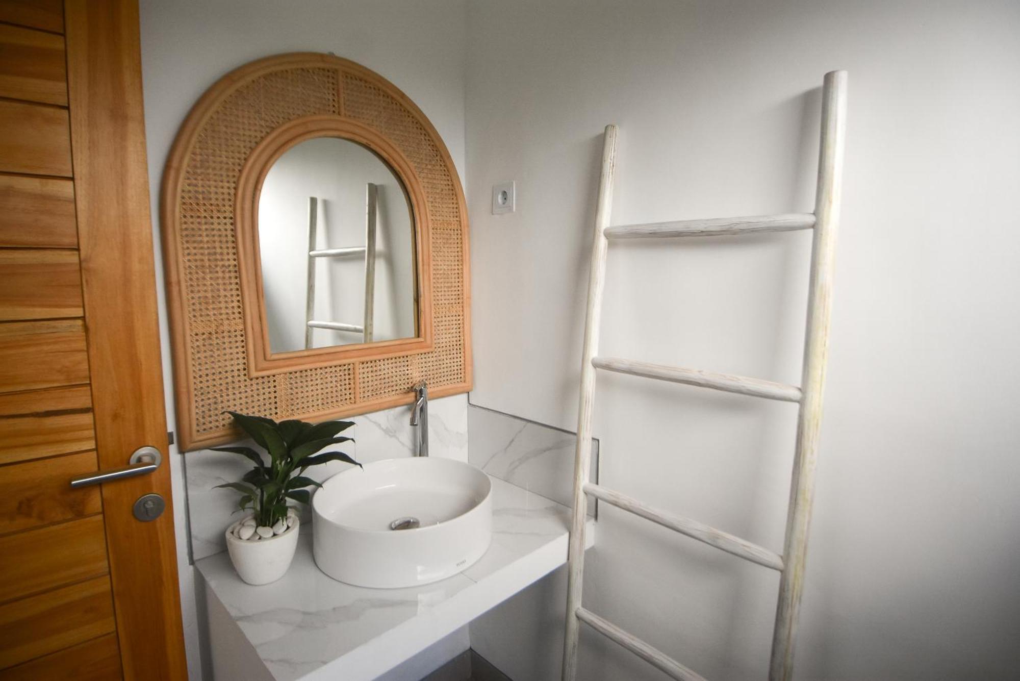 Three Palms Surf & Stay Medewi Airsatang Esterno foto