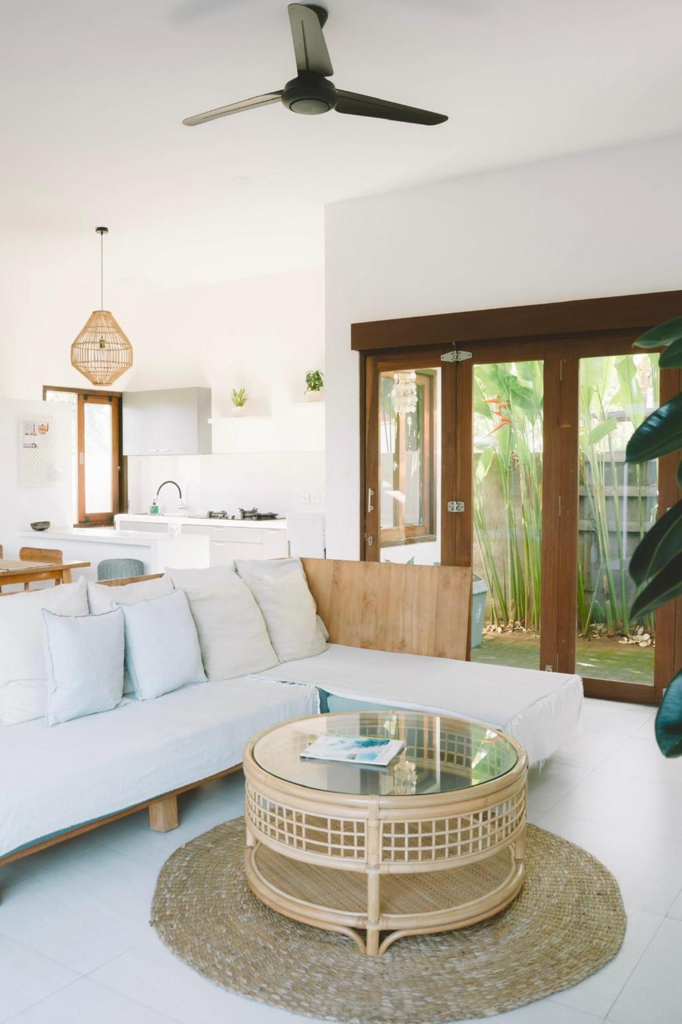 Three Palms Surf & Stay Medewi Airsatang Esterno foto